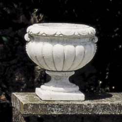 Vaso Romano cm 33 H 34 Euclide in pietra