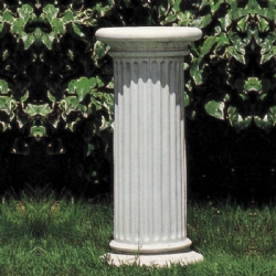 Pilastro Nasso cm 33 H cm 75 in pietra ricostituita