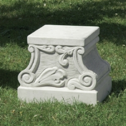 Pilastro St. Augustin 35x28 H cm 30 in pietra ricostituita