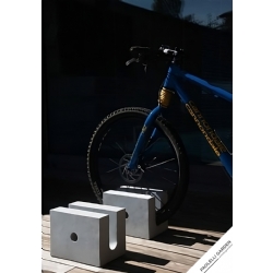 Porta bici in cemento - Paolelli Garden