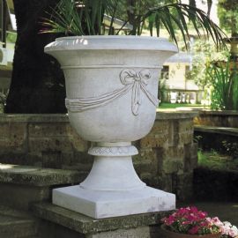Vaso Romano con fiocco cm 90 H 113  in pietra