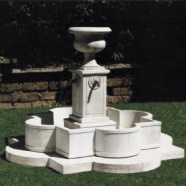 Fontana con Cannelle in pietra Ôö£┬® cm 180 H 127